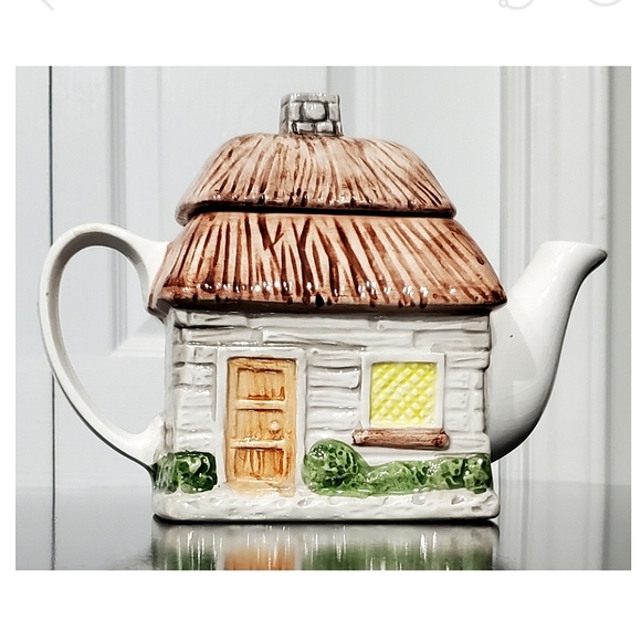Country Cottage Teapot 🫖 by OCI Omnibus - Picture 2 of 16